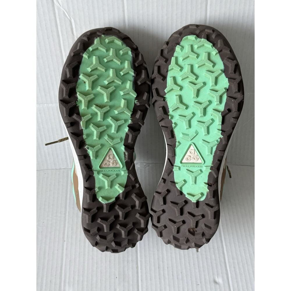 Size 10.5 - Nike ACG Lowcate Limestone Green Glow - Running/Hiking/trekking - Picture 10 of 15